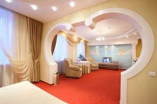 Гостиница Сибирь Барнаул Номер люкс свадебный-2