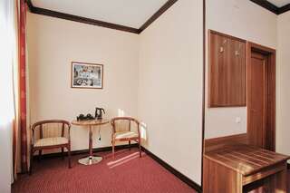 Гостиница Сибирь Барнаул Номер стандарт с 2 односпальными кроватями-5