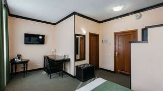 Гостиница Сибирь Барнаул Номер стандарт с 1 двуспальной кроватью-2